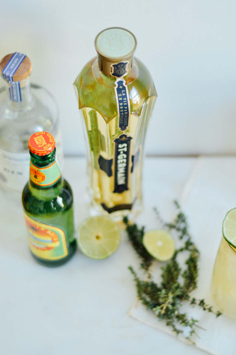 Impress your guests with an easy to make sparkling elderflower cocktail recipe // bygabriella.co
