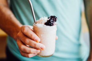 Make your own coconut chambord slush in just a few easy steps / bygabriella.co