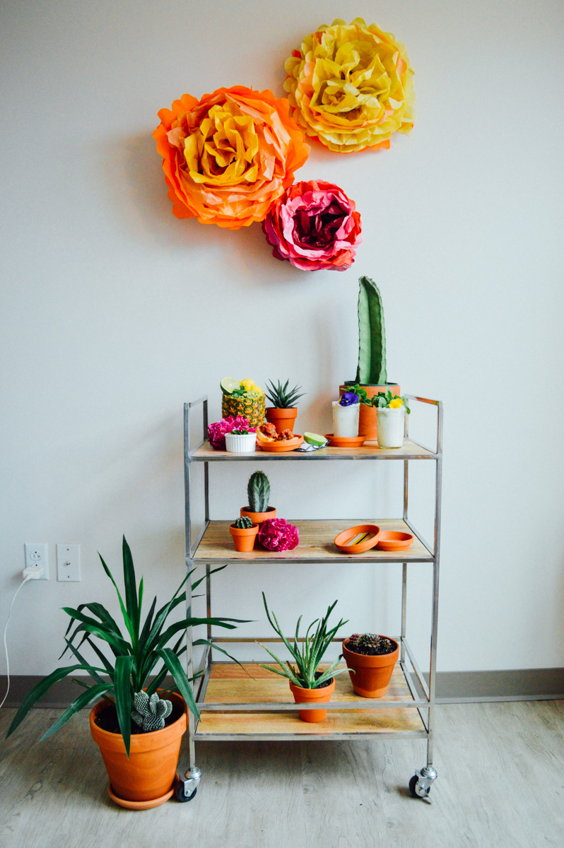 Incorporating bright, bold colors for your DIY Cinco de Mayo party / bygabriella.co