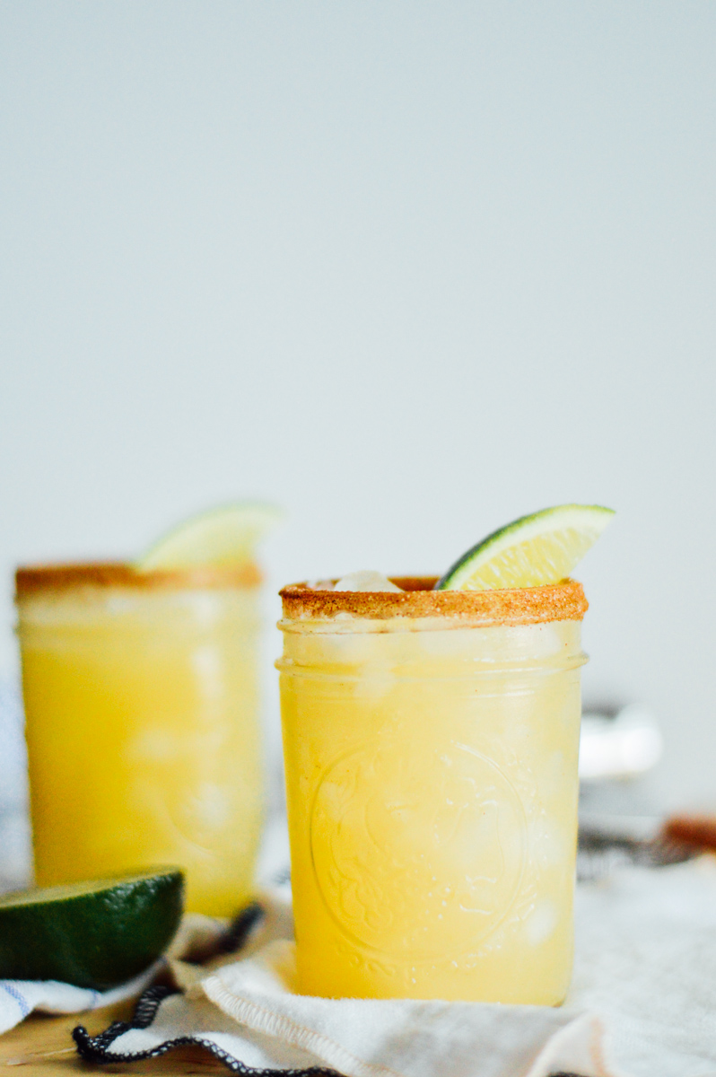 A tasty spiced pineapple cocktail to try as your signature wedding cocktail / bygabriella.co