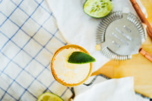 Need a signature wedding cocktail? Try this spiced pineapple tequila cocktail recipe / bygabriella.co