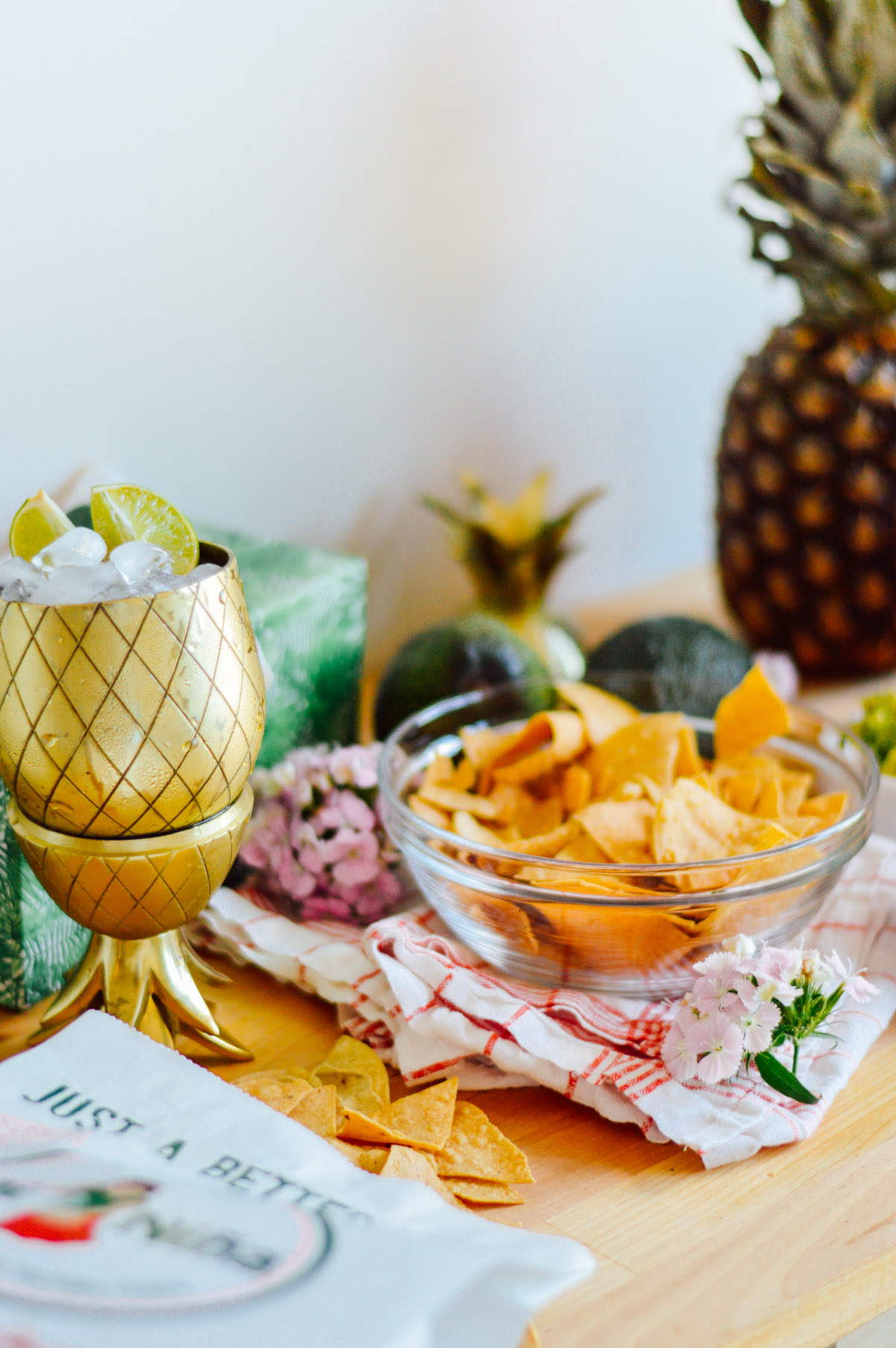 A Jalapeño Agave party full of tasty, authentic guac, Mi Niña chips, and a spicy margarita! | bygabriella.co