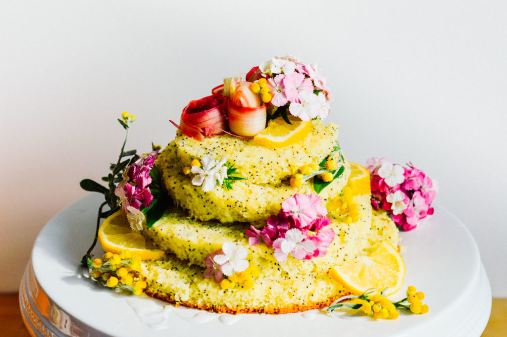 Now this is how you make a Floral Lemon Poppyseed Cake - with cake mix! Can you even believe it? Click through for the full recipe | bygabriella.co
