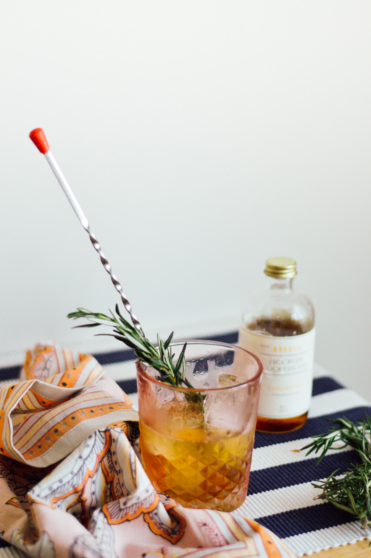 An Elderflower Whisky Cordial (easy!) cocktail recipe. Make your own with only 4 ingredients - and fresh rosemary for garnish! | bygabriella.co