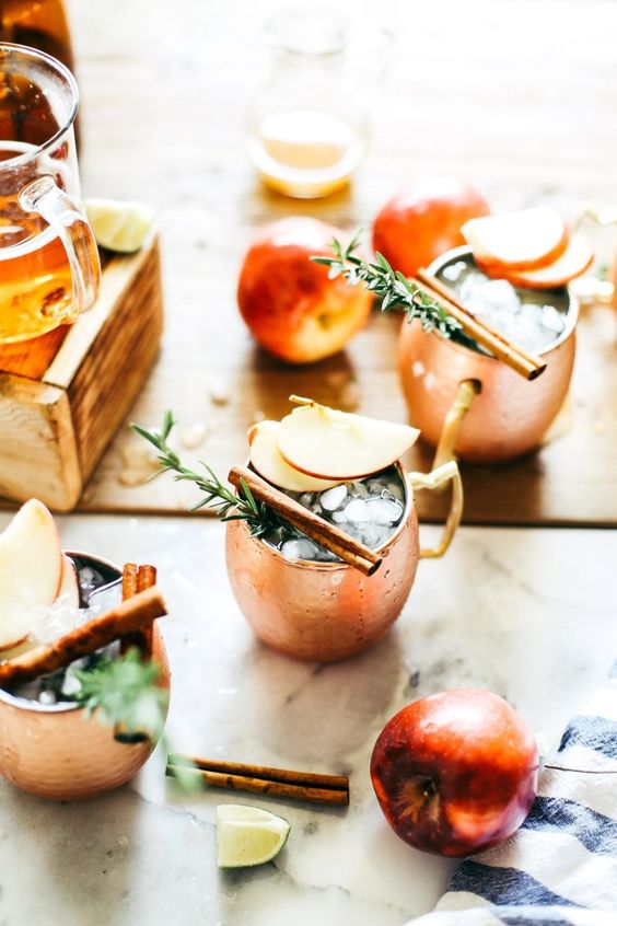 12 Delicious fall cocktails you should be trying right now! Like this Harvest Moscow Mule cocktail recipe by Style Me Pretty | bygabriella.co