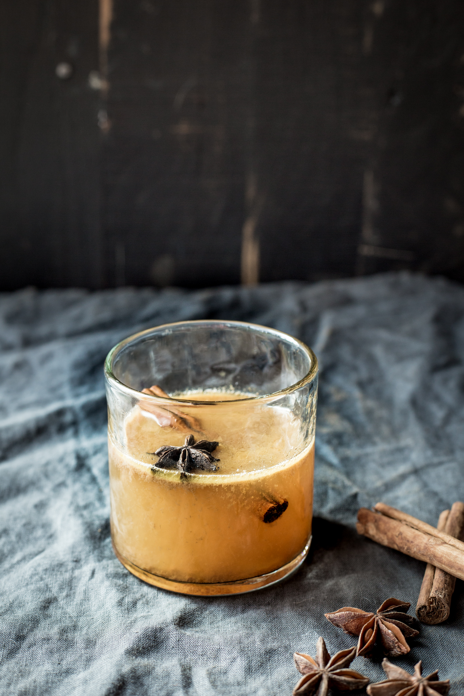 12 Fall cocktail recipes that you should definitely be trying right now - before winter gets here! Like this Hot Buttered Bourbon Smash by Dishing Up The Dirt | bygabriella.co