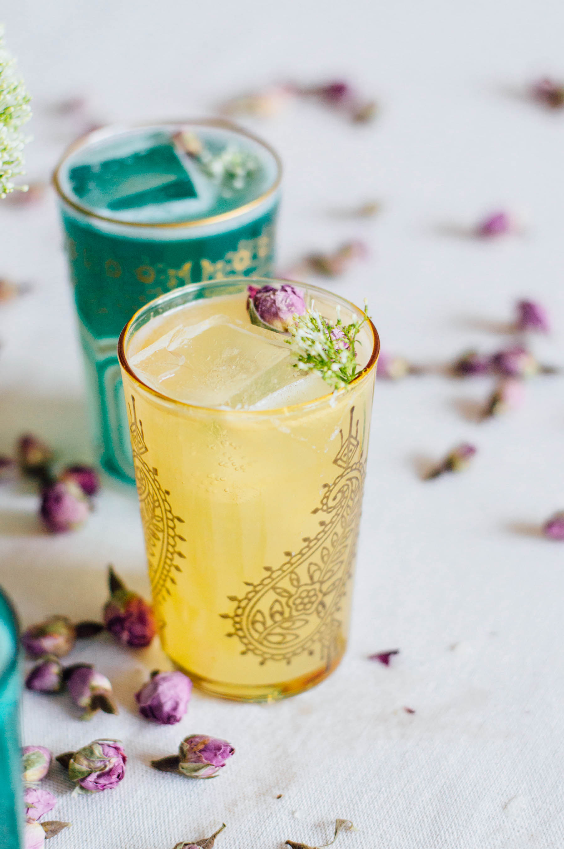 Sweet Honey Rose Cocktail recipe just in time for spring! | bygabriella.co
