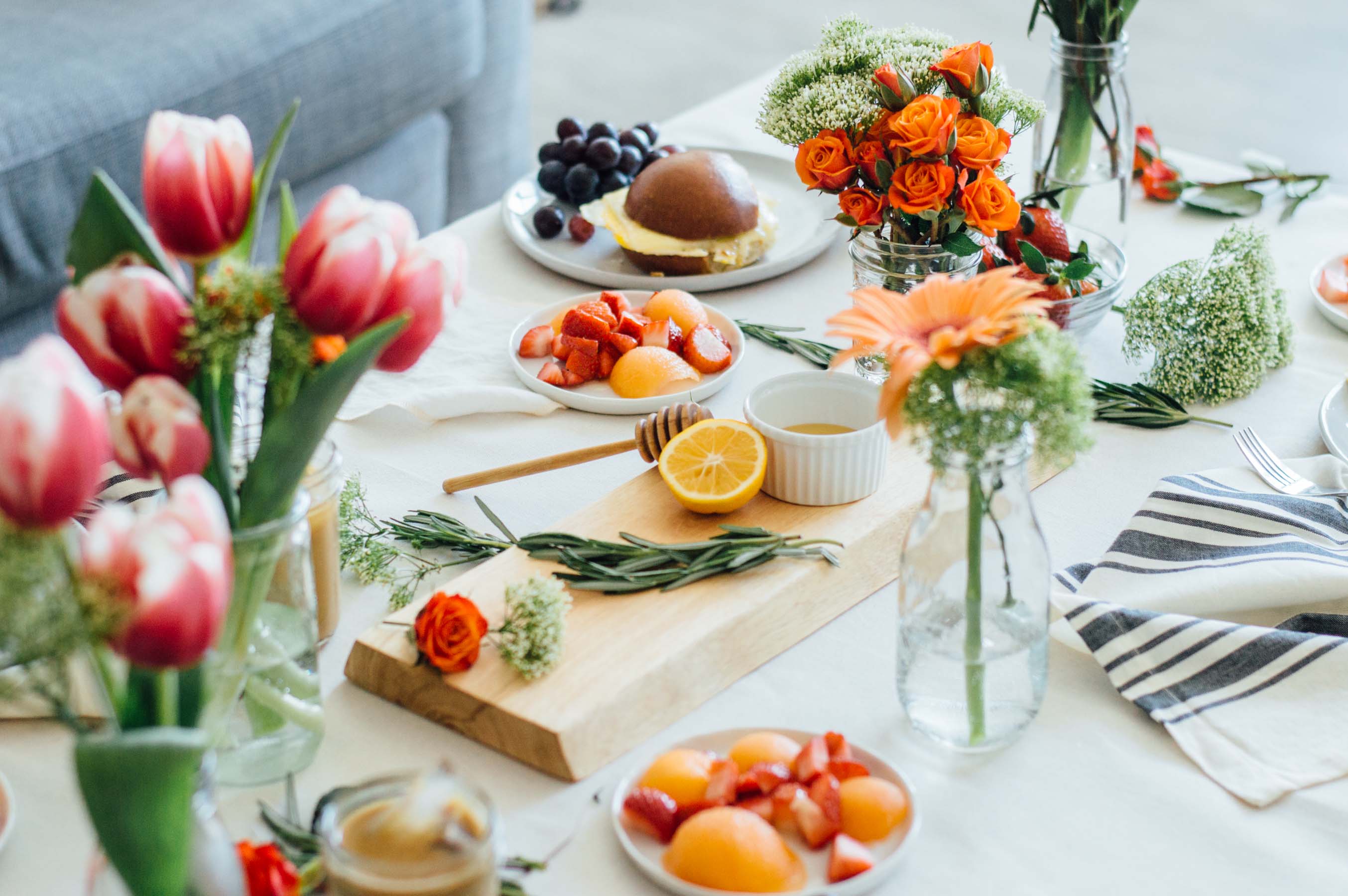 How to throw your own Floral Spring Brunch this season and prep in under an hour. | bygabriella.co