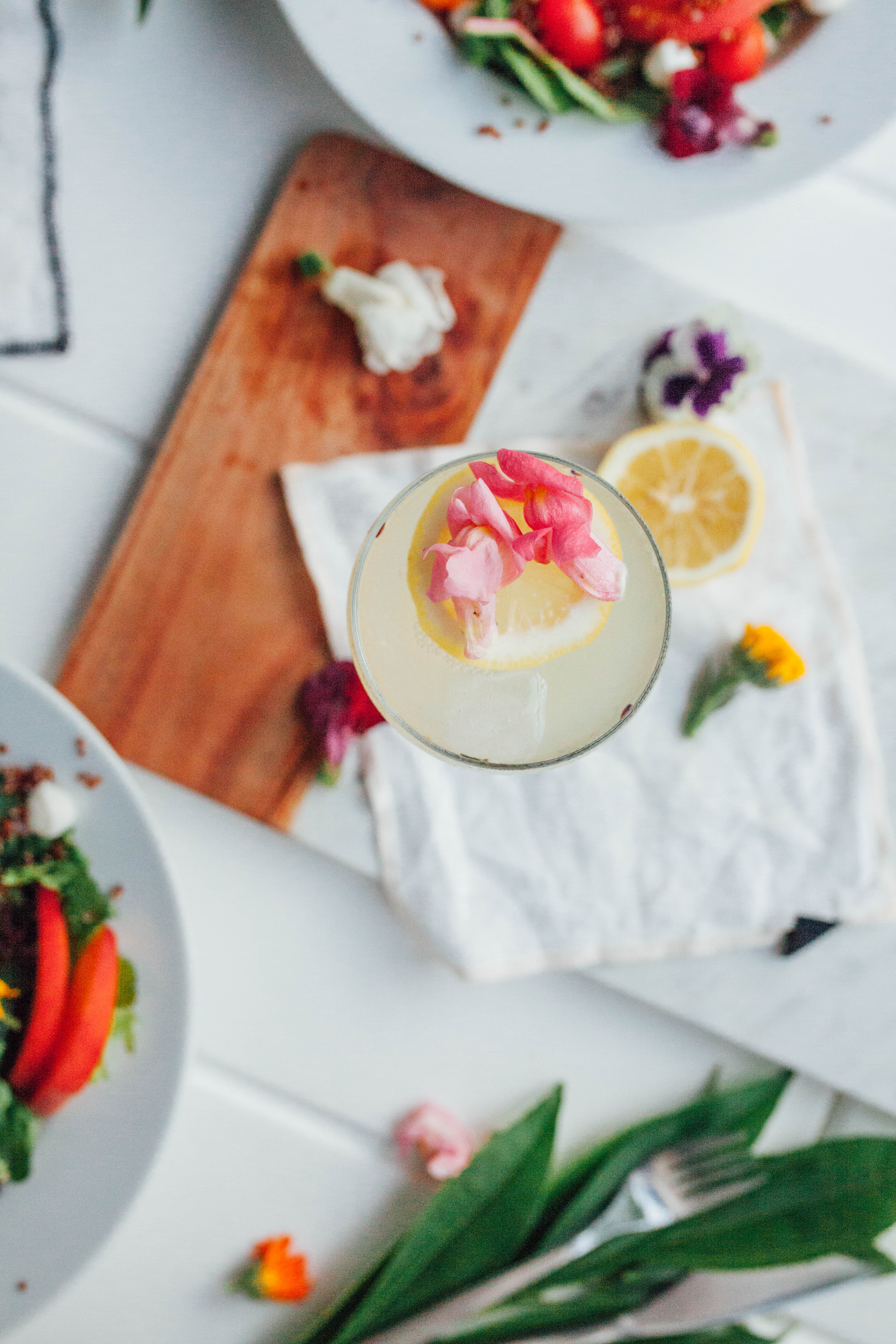 Lavender Honey Lemon cocktail recipe - your new favorite summer drink | bygabriella.co