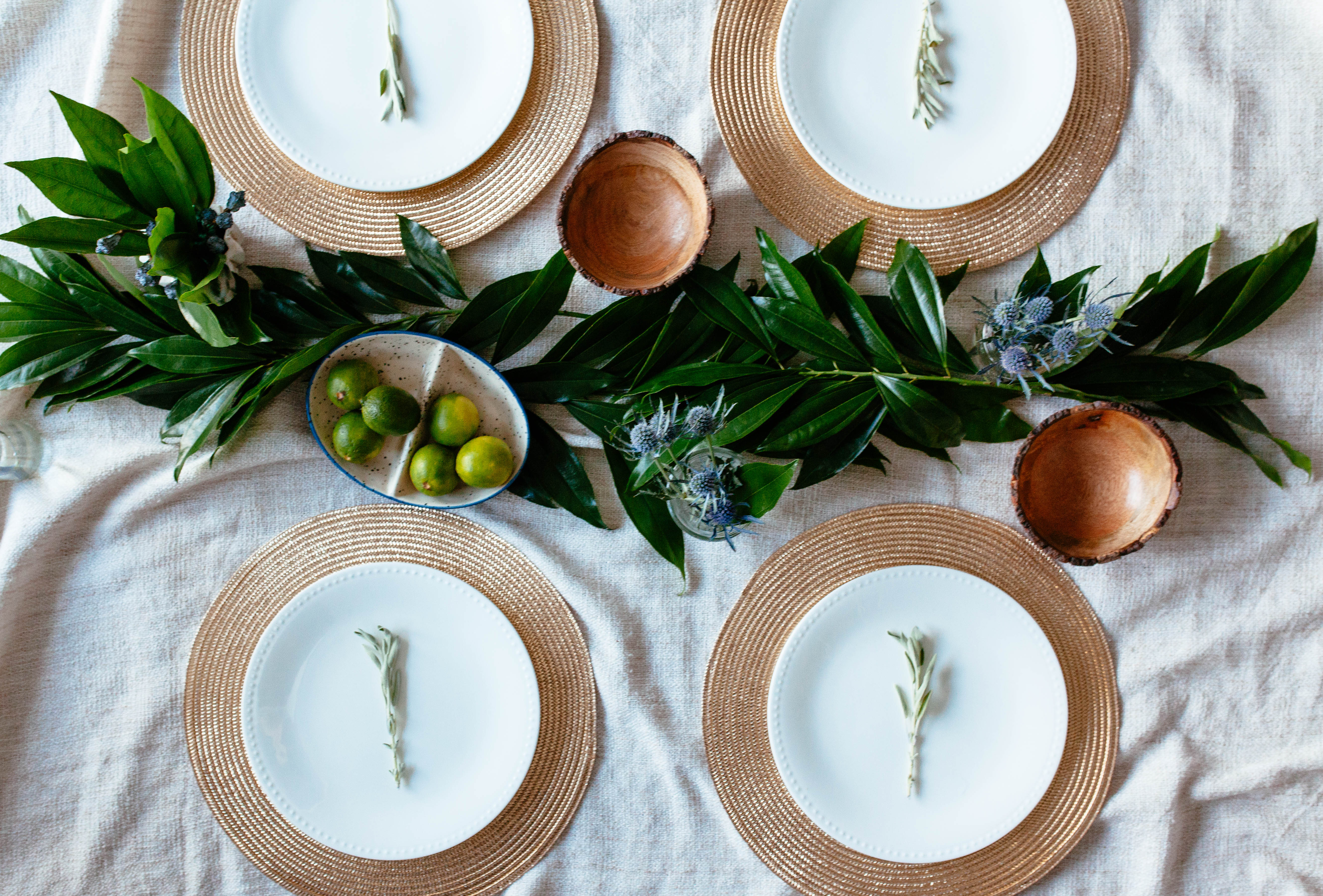 Set up your own fall tablescape for under $50 following Gabi's tips | bygabriella.co
