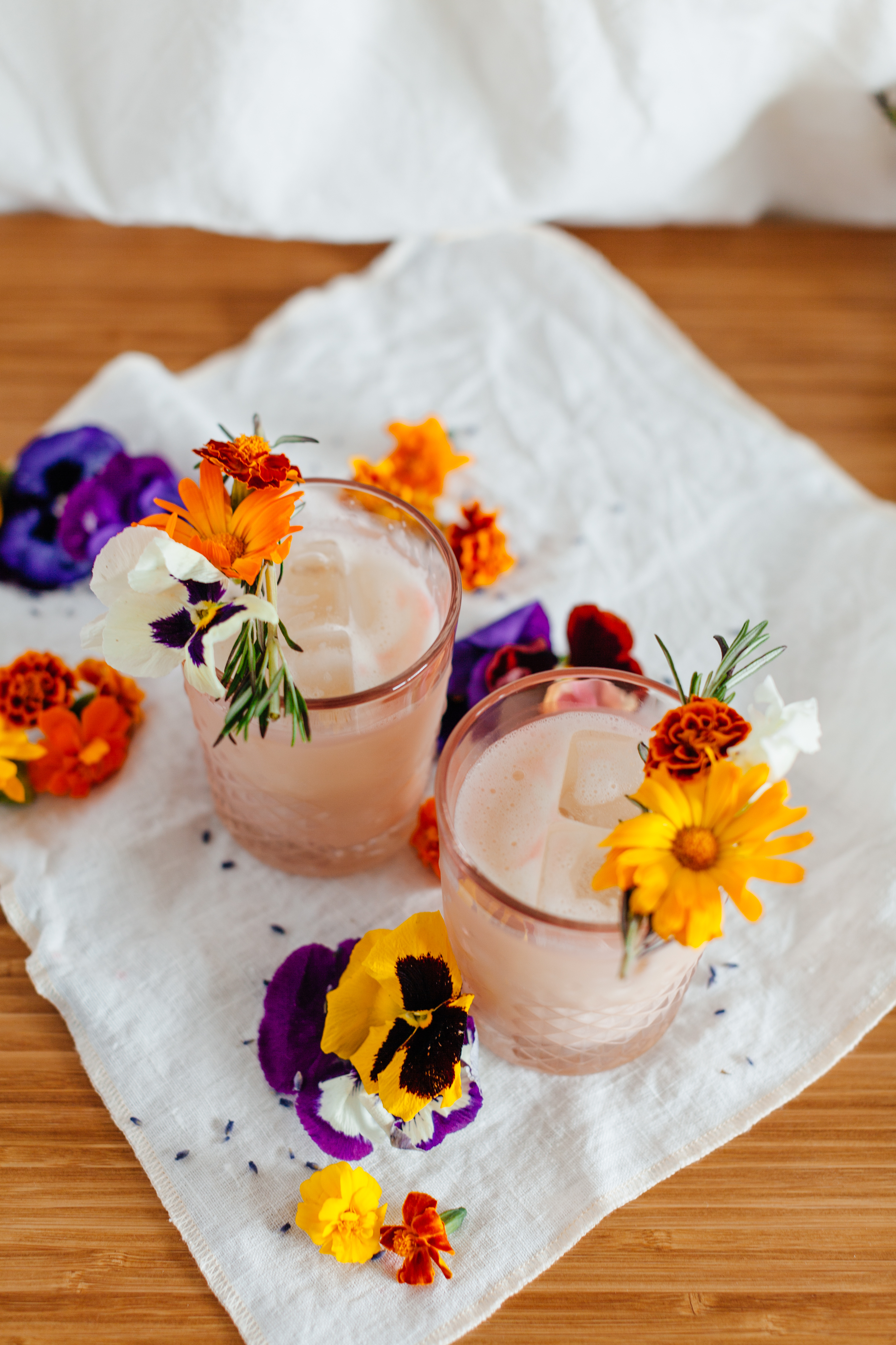 A Lavender Milk Punch recipe just in time for the sunny spring weather! | bygabriella.co