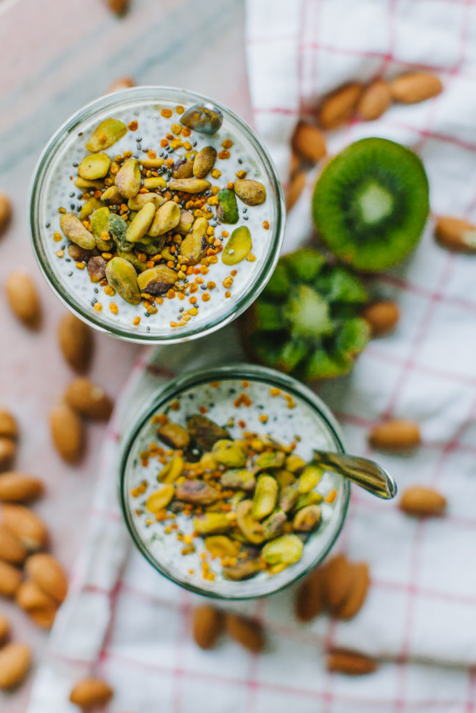 Kiwi Chia Pudding recipe for those who love easy and healthy breakfasts | bygabriella.co