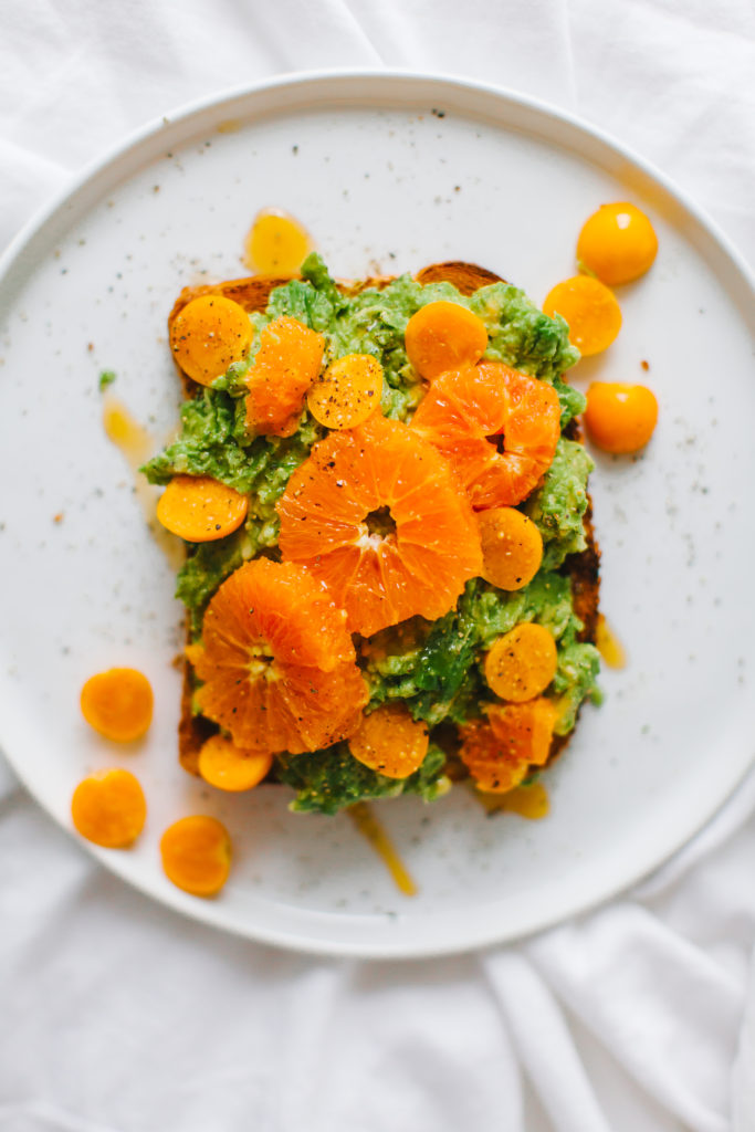 Citrus Avocado Toast recipe for the in between winter and spring months - only 10 minutes to make! | bygabriella.co @gabivalladares