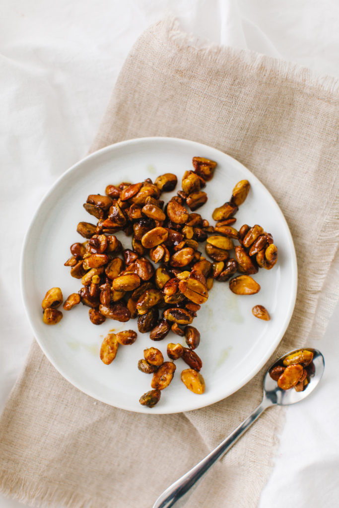 Honey Roasted Pistachios recipe - just 4 ingredients! | bygabriella.co @gabivalladares