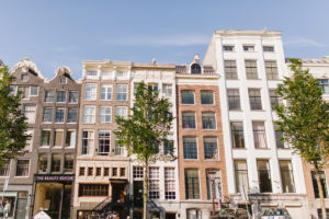 Amsterdam City Guide: How to spend 48 hours in the historic (& gorgeous!) city | bygabriella.co @gabivalladares