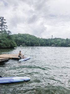 A weekend at Lake Burton in Clarkesville, Georgia | bygabriella.co @gabivalladares