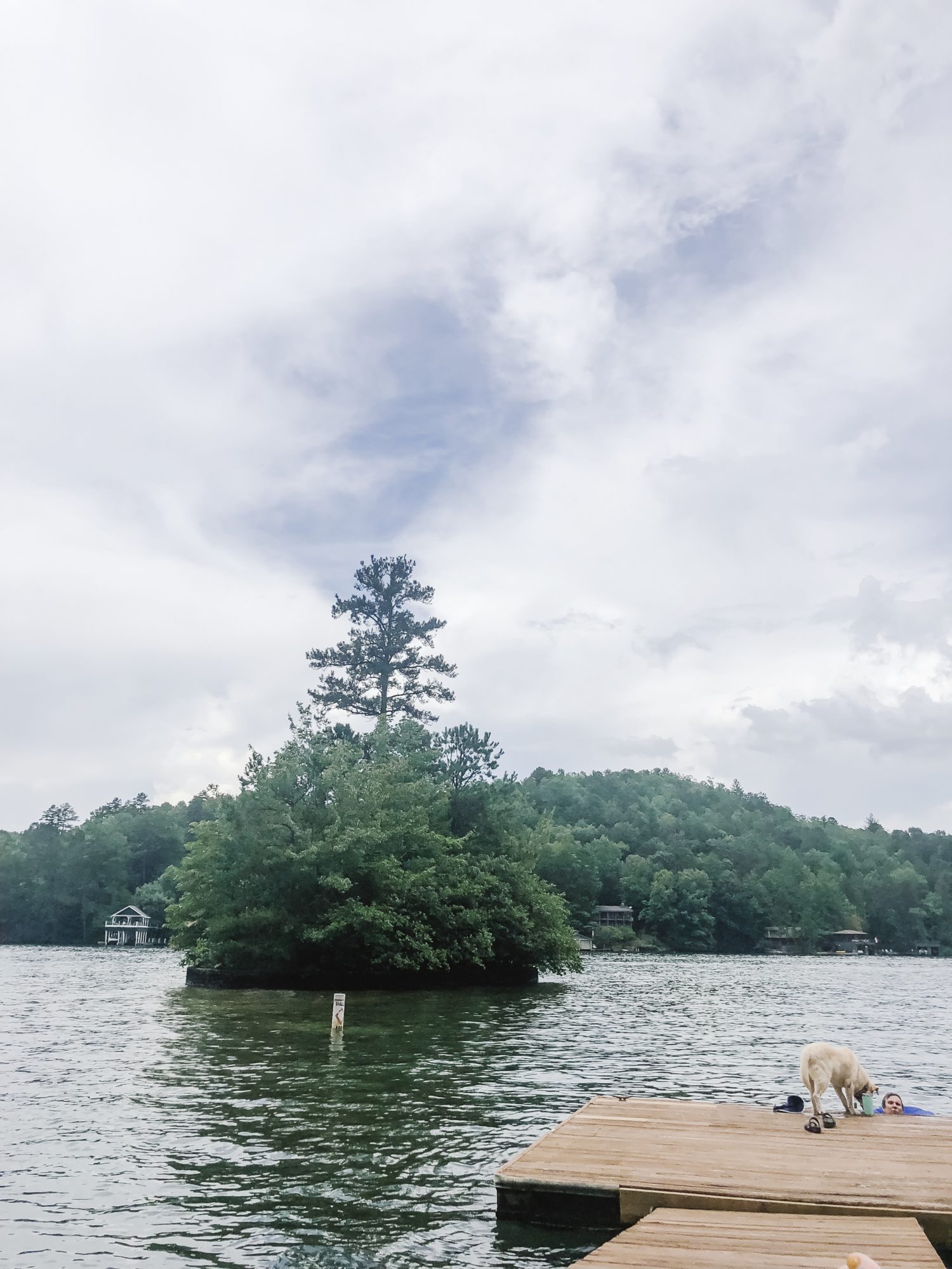 A weekend at Lake Burton in Clarkesville, bygabriella.co