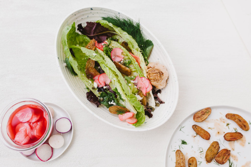 Summer salad recipe with thai pickled radishes, yum! | bygabriella.co @gabivalladares