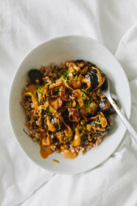 One of our favorite trader joe's recipes - an easy farro bowl with roasted brussels sprouts and thai peanut sauce | bygabriella.co @gabivalladares