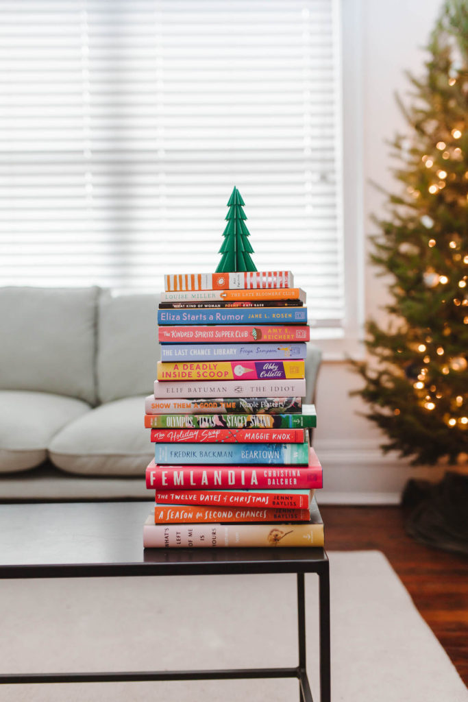 A bookish gift guide for the Gilmore Girls-loving bookworm in your life | bygabriella.co